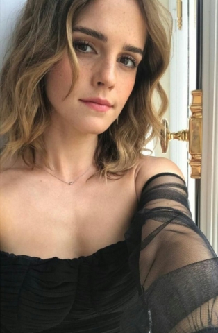 emma watson vestito nero